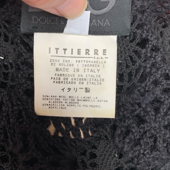 Dolce and Gabbana Size 40 black crochet beaded top - Picture 13 of 13
